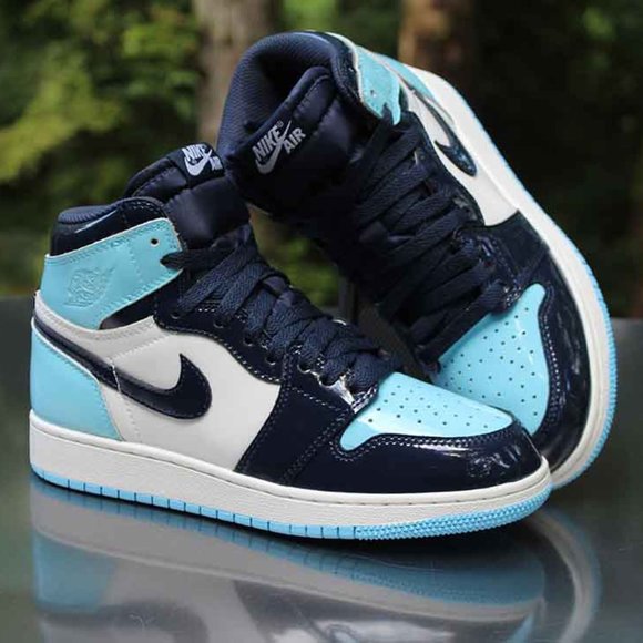 Air Jordan 1 High OG UNC Patent Women’s Size 7 - Picture 11 of 15